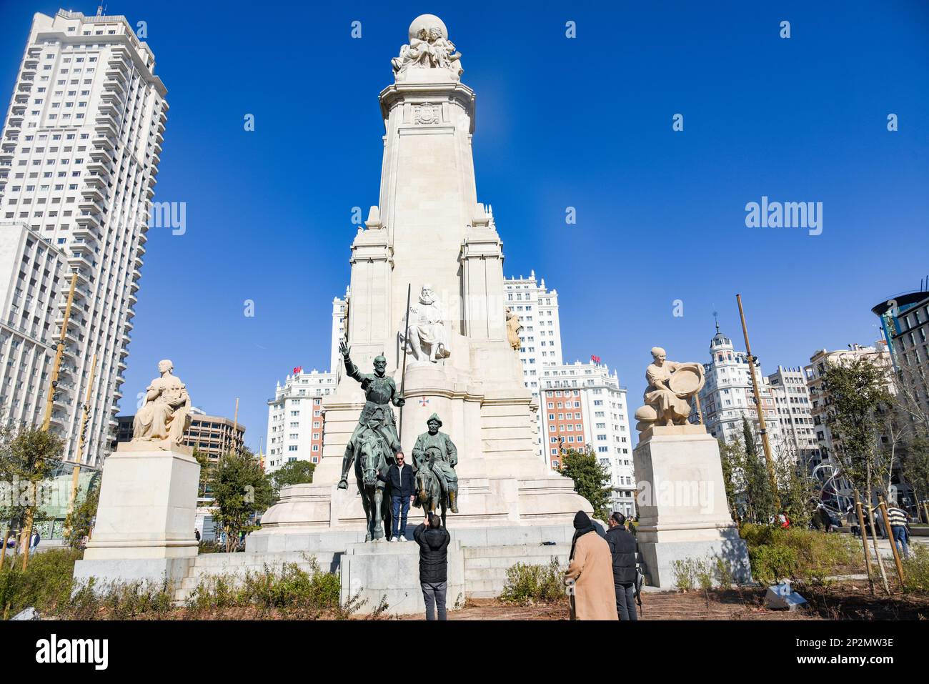 Madrid 04-03-2023-la plaza de España es un amplio espacio ajardinado de la Ciudad de Madrid situado en el barrio de Argüelles Banque D'Images