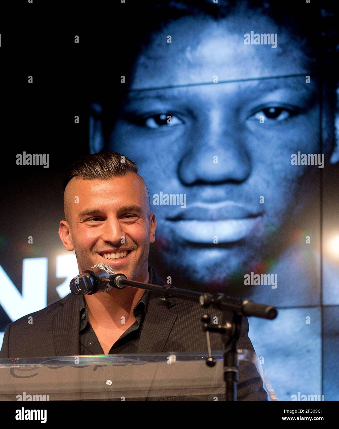 David Lemieux speaks to the media during a news conference, Wednesday, May 13, 2015, in Montreal. Lemieux will fight Hassan N'Dam for the vacant IBF world middleweight championship on June 20, 2015, at the Bell Centre in Montreal. (Ryan Remiorz/The Canadian press via AP) Banque D'Images