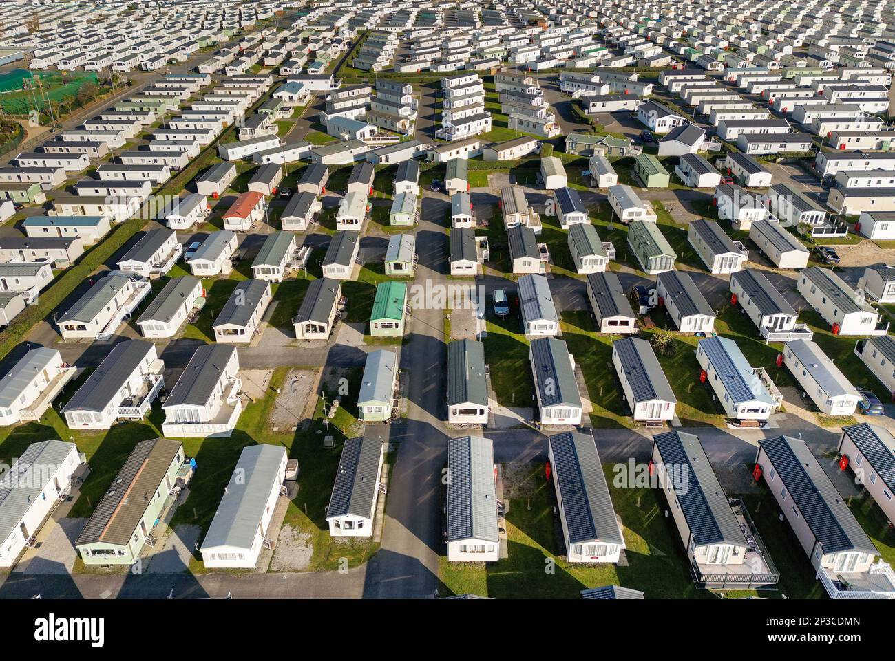 Porthcawl, pays de Galles - Mars 2023 : vue aérienne du parc de caravanes de vacances de Trecco Bay dans le sud du pays de Galles, l'un des plus grands d'Europe. Il est géré par Parkdean . Banque D'Images