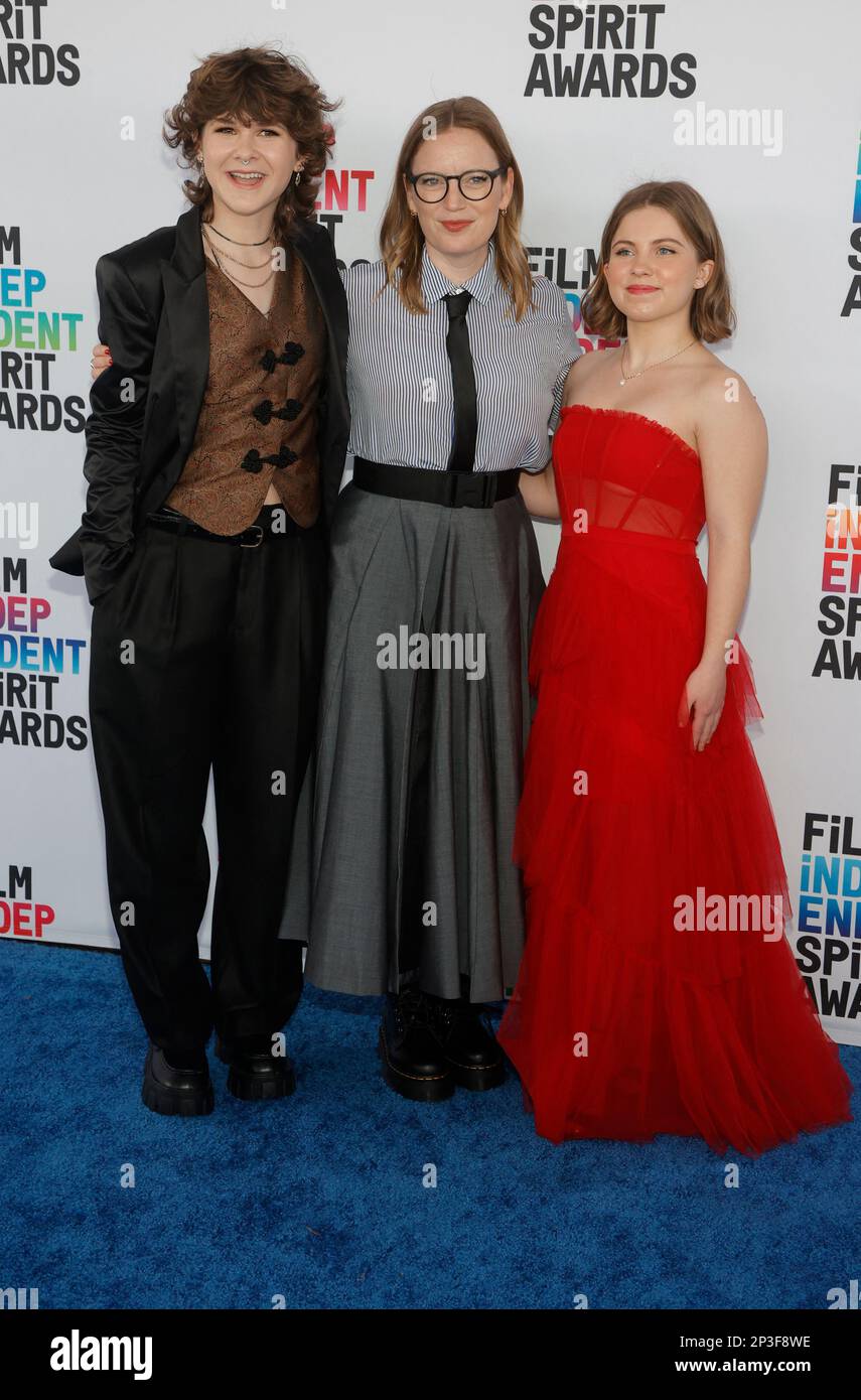 Liv McNeil, Sarah Polley, Kate Hallett, à l'occasion du film Independent Spirit Awards 2023 à Santa Monica Beach à Santa Monica, Californie, États-Unis sur 4 mars 2022. Photo de Fati Sadou/ABACAPRESS.COM Banque D'Images