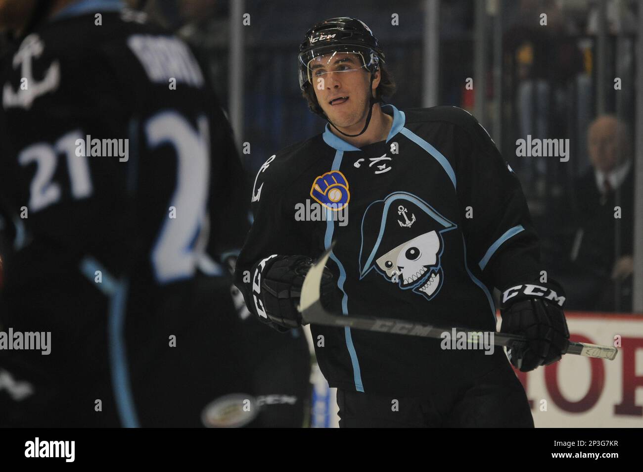 February 11, 2015: Milwaukee Admirals' Colton Sissons (18) celebrates a scored goal during the American Hockey League game between the Chicago Wolves and the Milwaukee Admirals at the Allstate Arena in Rosemont, IL. Patrick Gorski/CSM (Cal Sport Media via AP Images) Banque D'Images