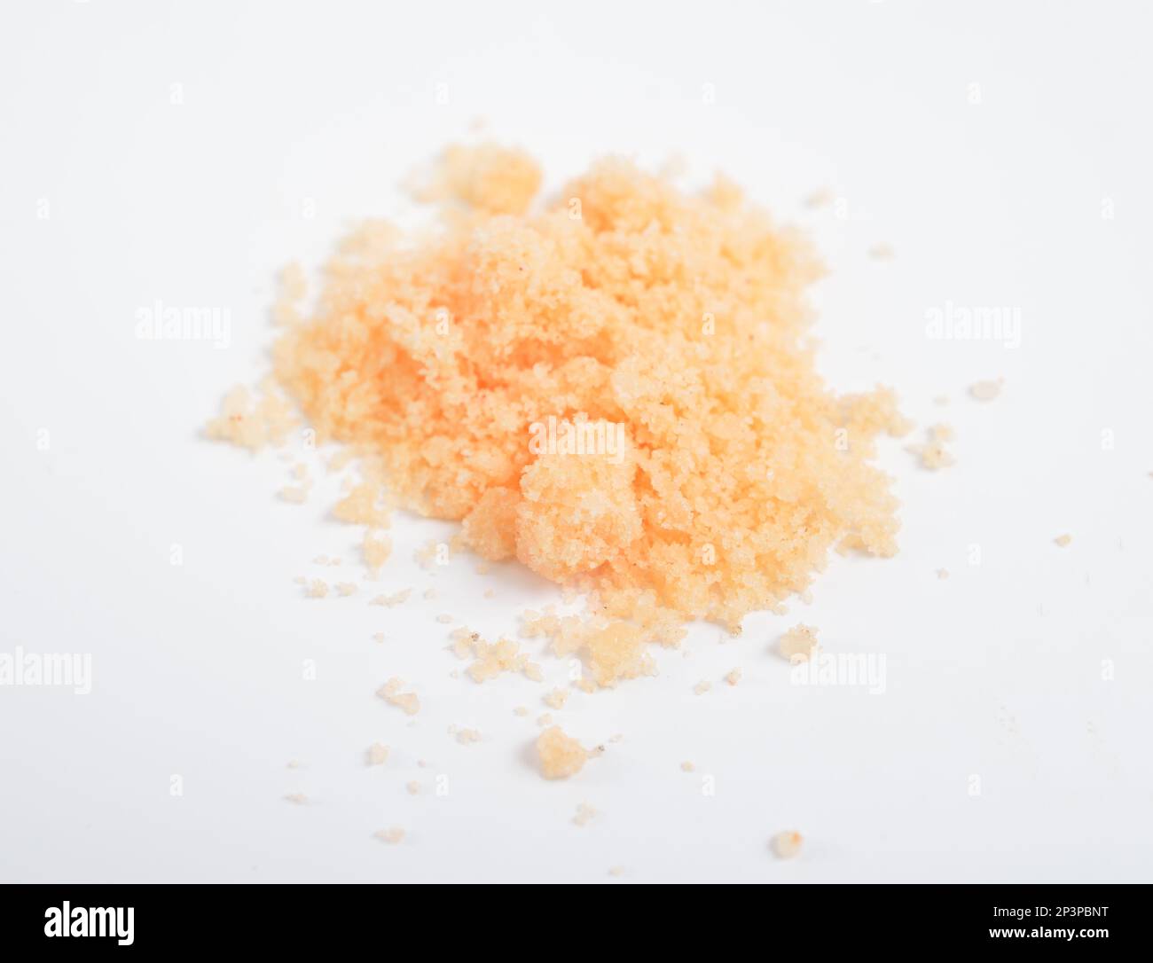 La poudre d'auxine. Hormone végétale ou phytohormone. Sur fond blanc. Banque D'Images