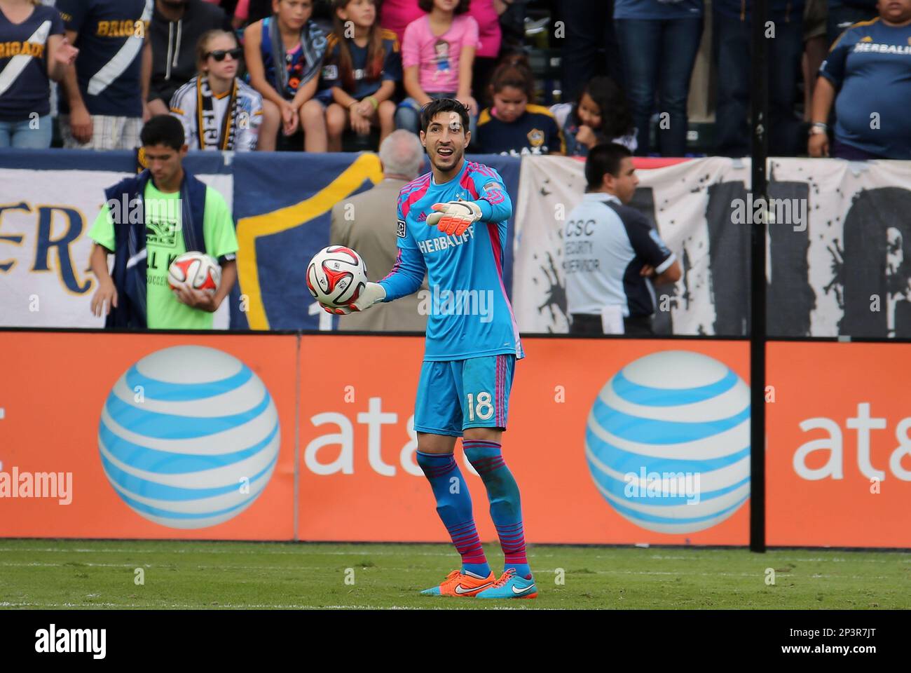 December 7, 2014: Los Angeles Galaxy's Jaime Penedo (18). The Los Angeles Galaxy defeated the New England Revolution 2-1 (AET) to win the 2014 MLS Cup at the Stub Hub Center in Carson, CA. (Icon Sportswire via AP Images) Banque D'Images