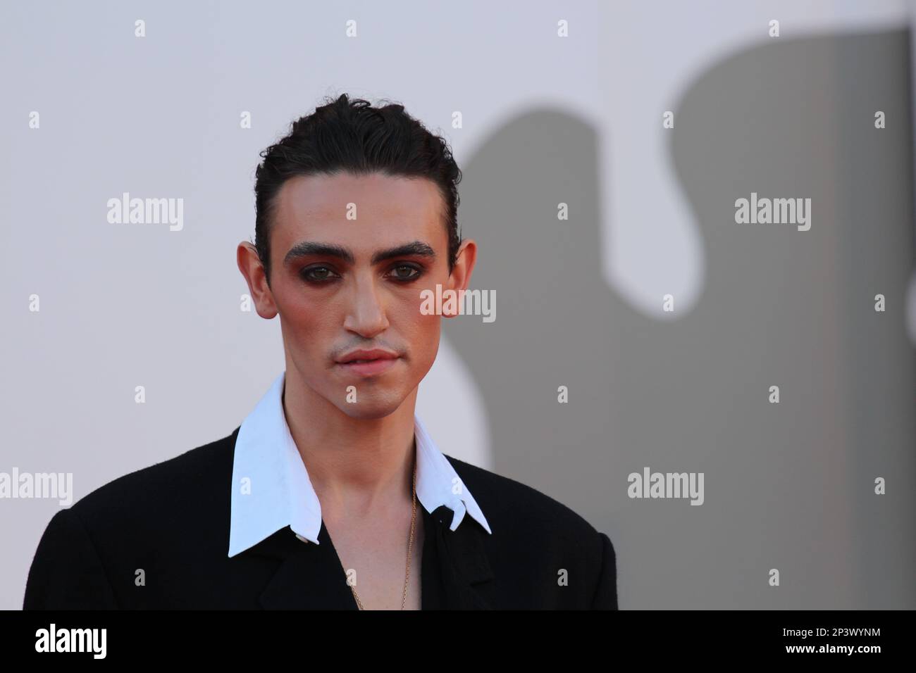 Michele Bravi tapis rouge mostra del Cinema di Venezia 2022 Banque D'Images