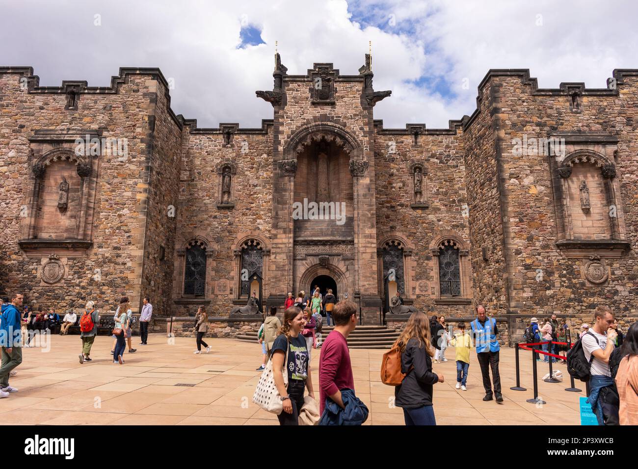 ÉDIMBOURG, ÉCOSSE, EUROPE - extérieur du bâtiment du Mémorial national de la guerre écossais, Château d'Édimbourg. Banque D'Images