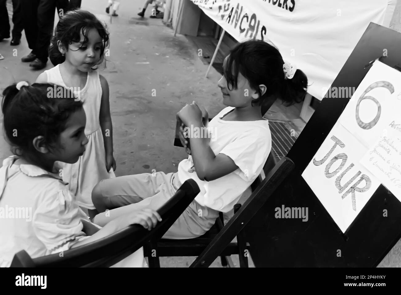 Archives 90ies: 6th jour de la grève de la faim tenue pour régulariser les enfants sans papiers nés de couples mixtes parenté, Lyon, France Banque D'Images