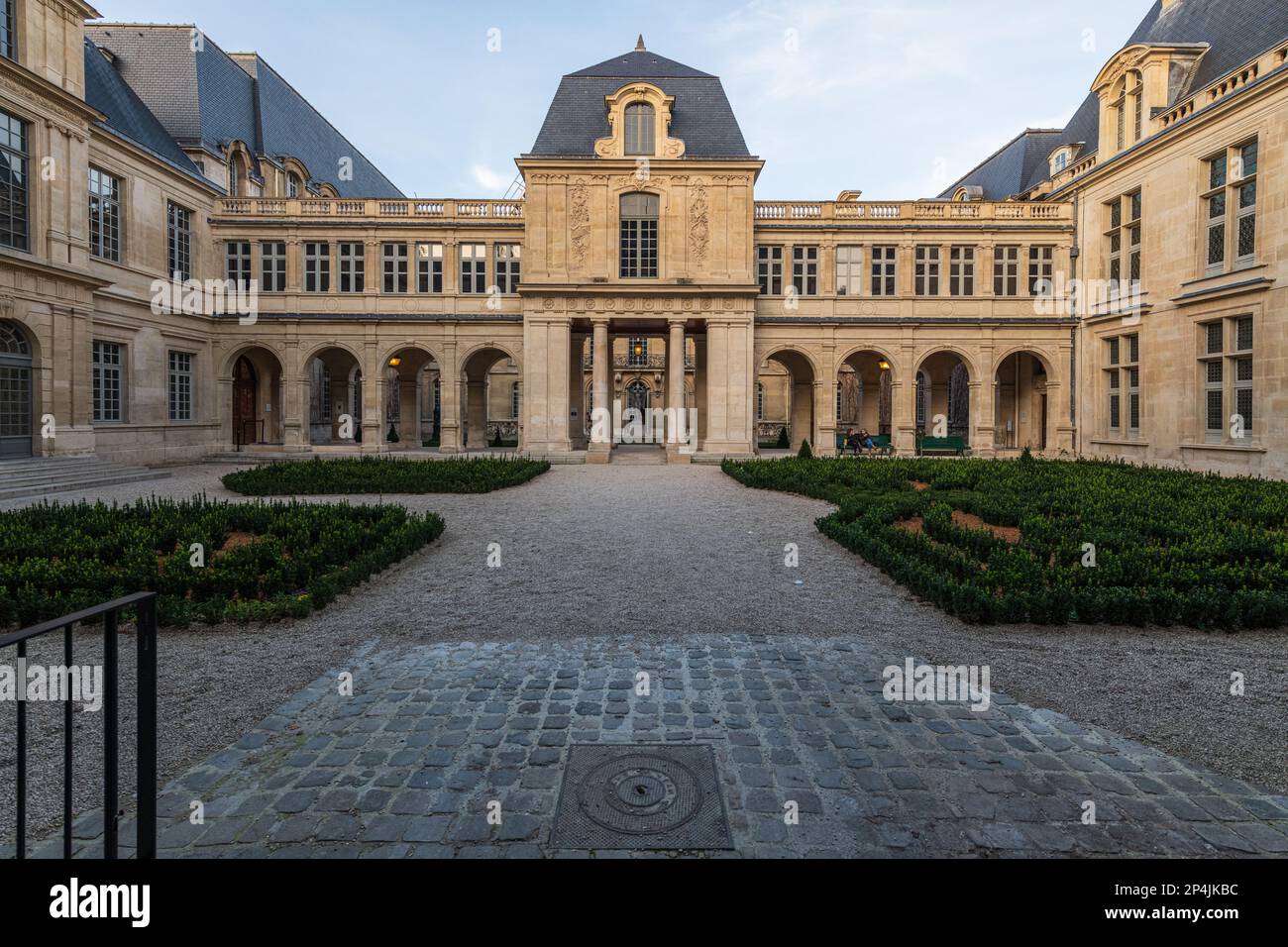 La cour du jardin au Musée Carnavalet à Paris, France. Banque D'Images