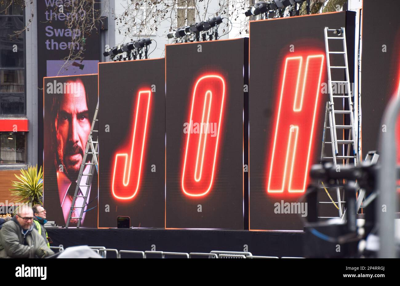 Londres, Royaume-Uni. 6th mars 2023. Préparatifs pour la première de ce soir de John Wick Chapter 4, avec Keanu Reeves, à Cineworld, Leicester Square. Credit: Vuk Valcic/Alamy Live News Banque D'Images