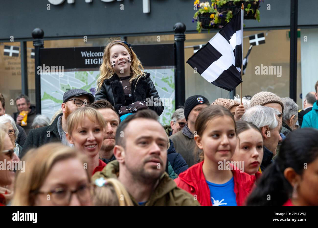 Truro célèbre la Saint-Piran ! La journée nationale pour les Cornouailles afin de mettre en valeur leur langue, leur culture et leur tradition. Banque D'Images