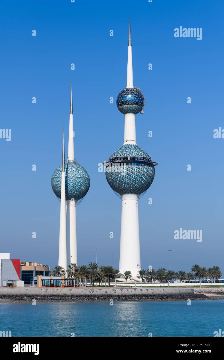 Kuwait Towers, également connu sous le nom de Kuwait Water Towers et est devenu un monument et symbole du Koweït moderne. Banque D'Images