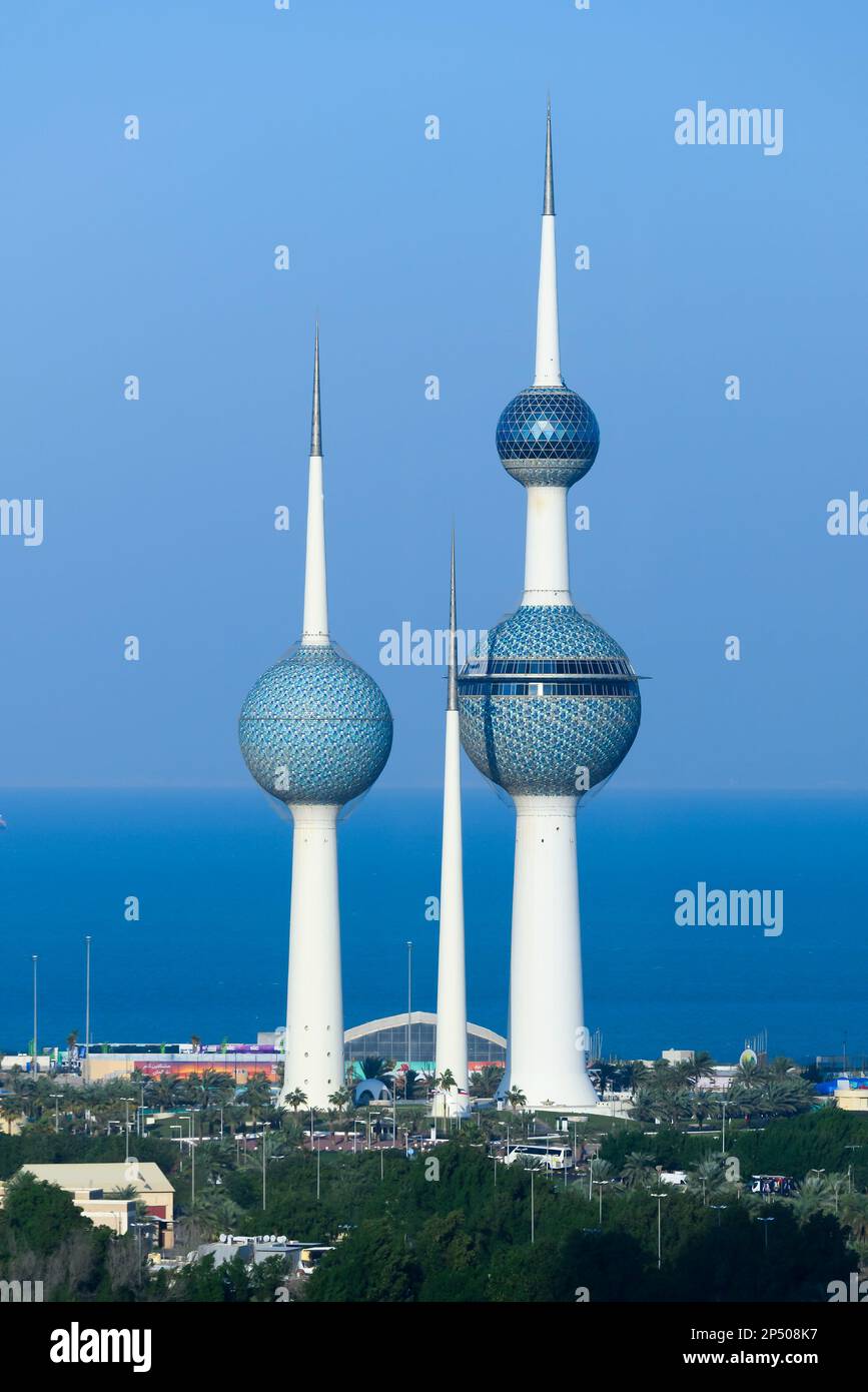 Kuwait Towers, également connu sous le nom de Kuwait Water Towers et est devenu un monument et symbole du Koweït moderne. Banque D'Images