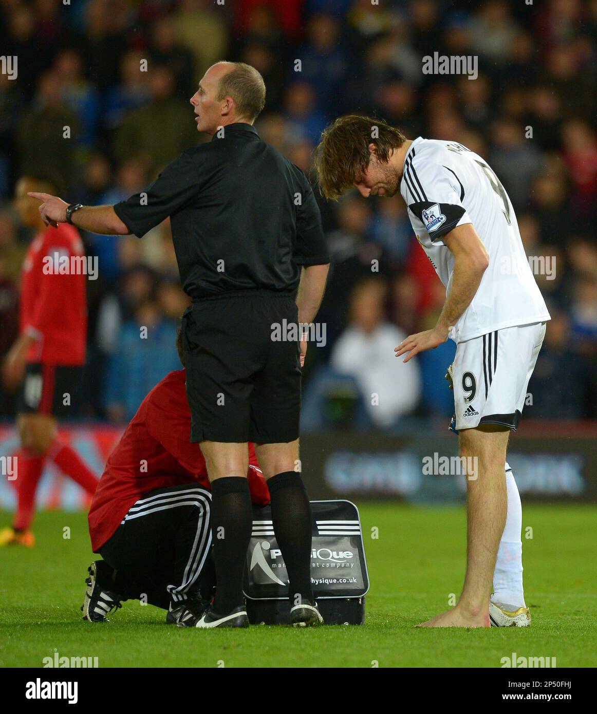 Nov. 3, 2013 - Cardiff, United Kingdom - Michu of Swansea City with injured ankle - Barclays Premier League - Cardiff City vs Swansea City - Cardiff City Stadium - Cardiff - Wales - 03/11/13 - Picture Simon Bellis/Sportimage (Cal Sport Media via AP Images) Banque D'Images