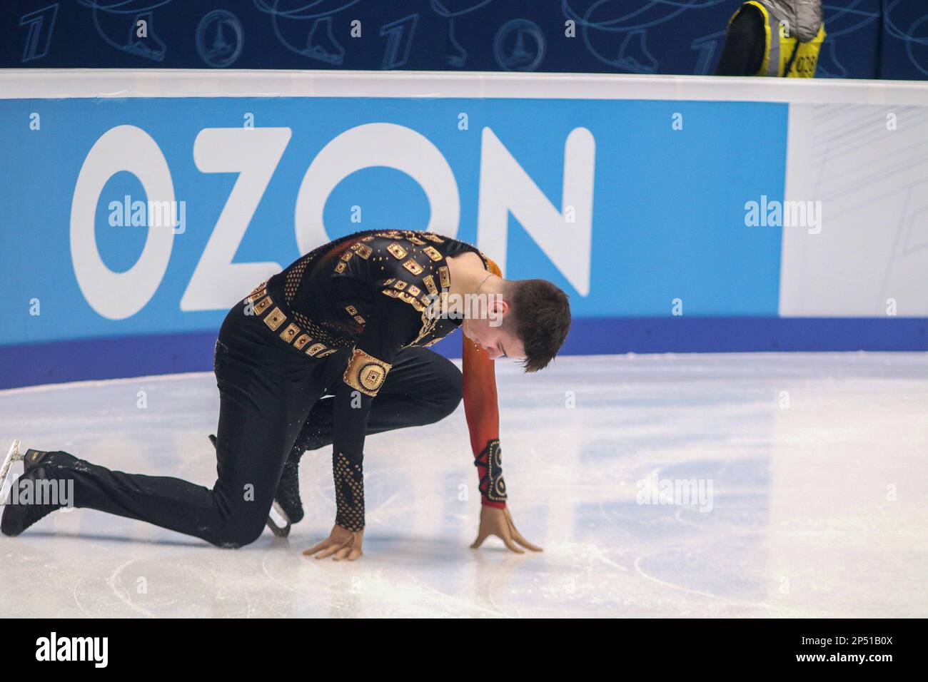 Saint-Pétersbourg, Russie. 05th mars 2023. Artem Kovalev se produit lors de la location de Men à la finale du Grand Prix de Russie en patinage artistique 2023, qui a eu lieu à St. Petersbourg, dans le complexe sportif 'Jubilee. (Photo de Maksim Konstantinov/SOPA Images/Sipa USA) crédit: SIPA USA/Alay Live News Banque D'Images