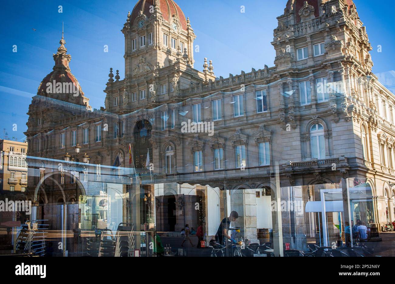 L'hôtel de ville, la place de Maria Pita, ville de La Corogne, Galice, Espagne Banque D'Images