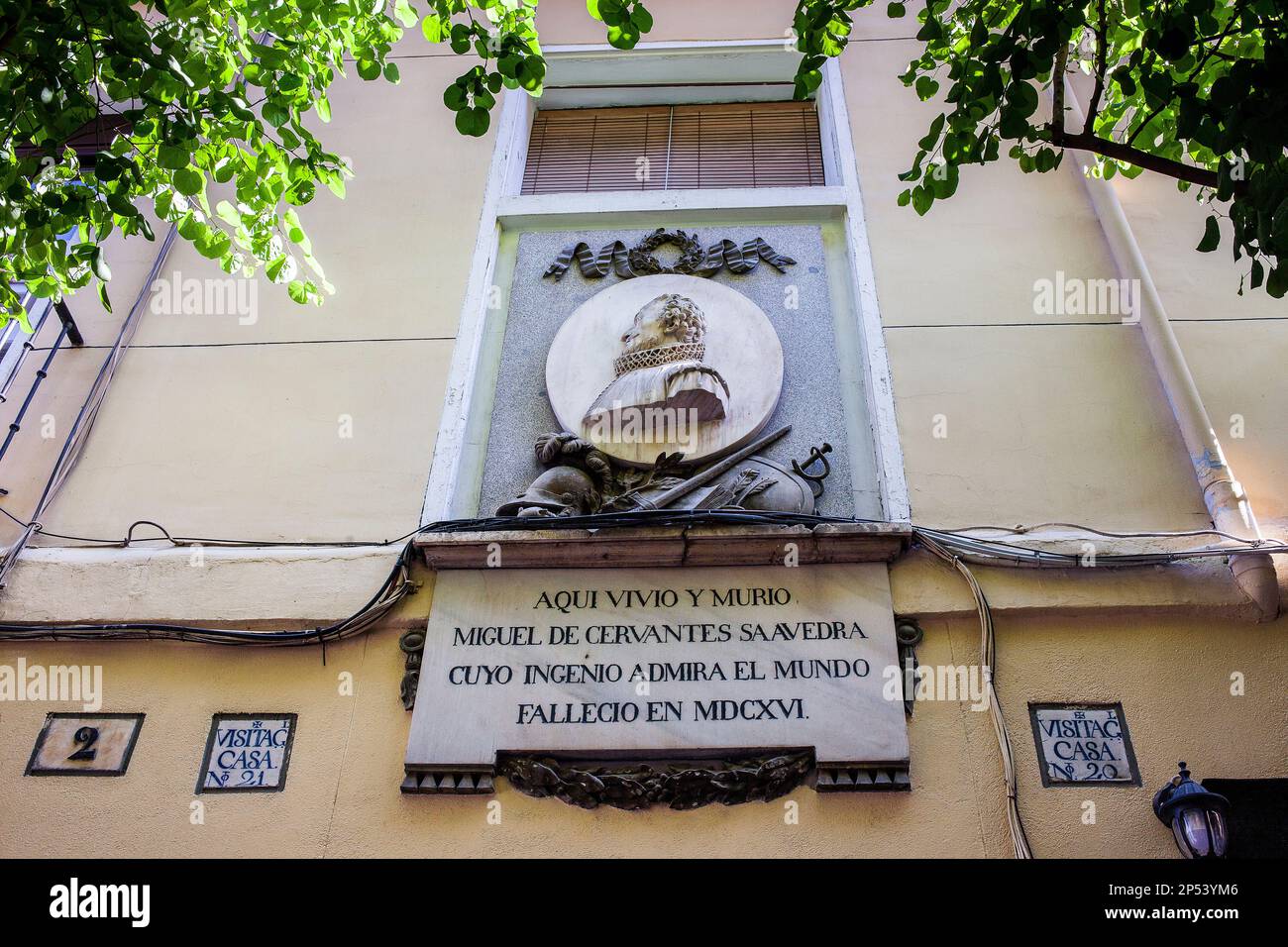 Ici a vécu et est mort Miguel de Cervantes Saavedra, Calle Cervantes 2. Madrid, Espagne Banque D'Images