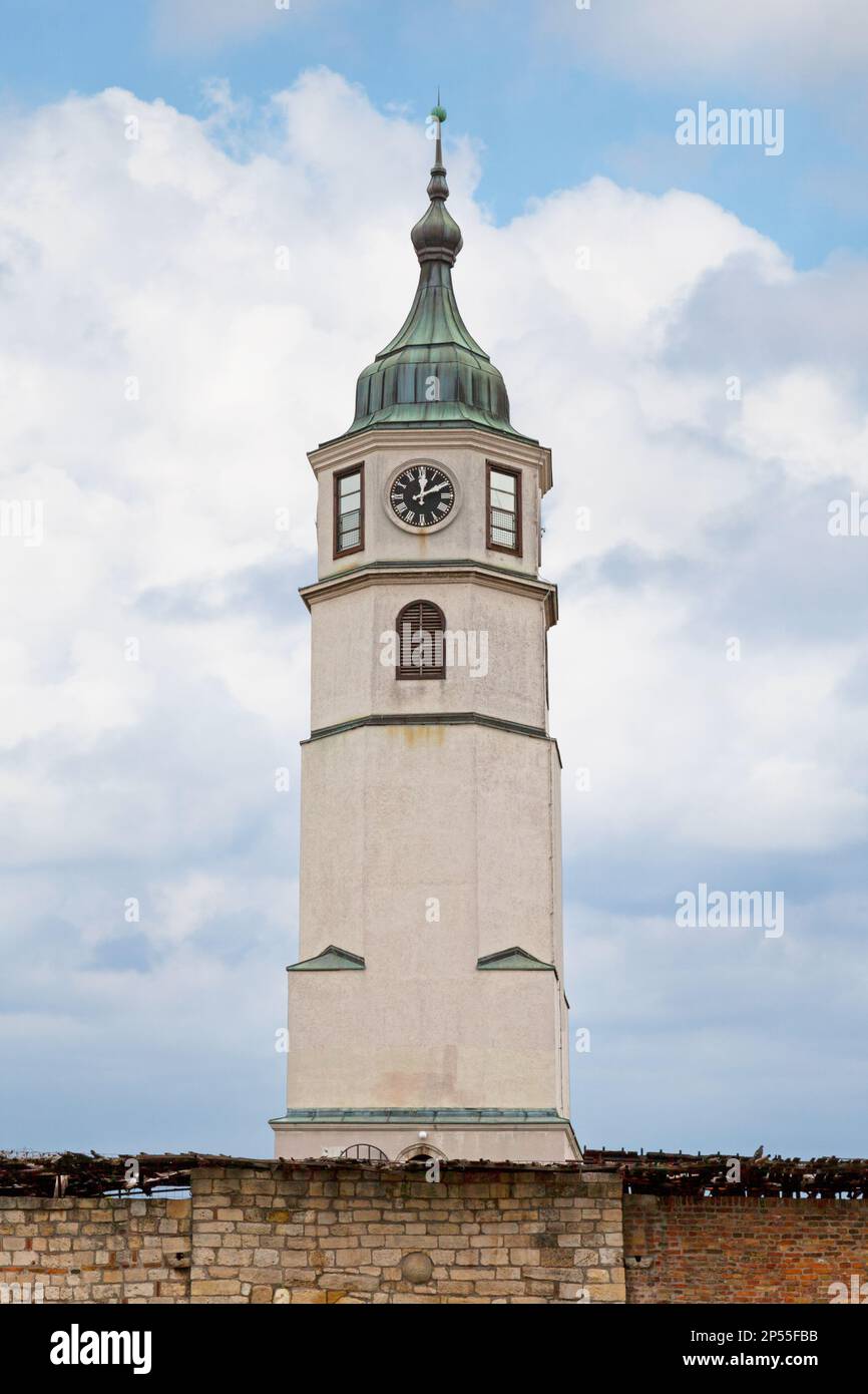 Belgrade, Serbie - 24 mai 2019 : la tour Sahat de la forteresse de Belgrade sur le parc de Kalemegdan. Banque D'Images