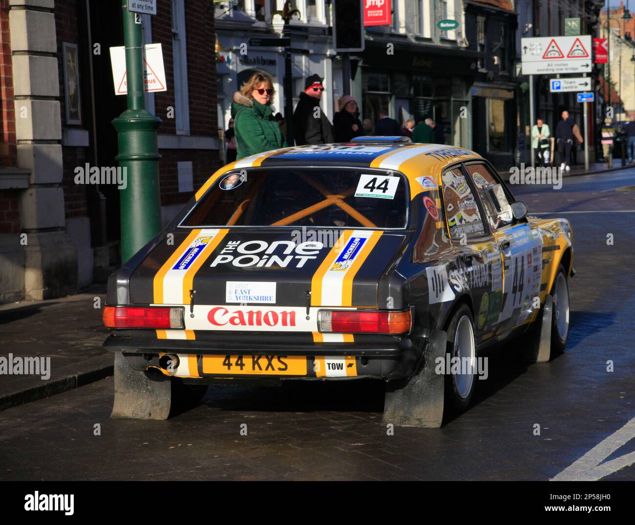 Voitures concurrentes au Reed Group East Riding stages Rally at START, Beverley’Saturday Market, le dimanche 26 février Banque D'Images