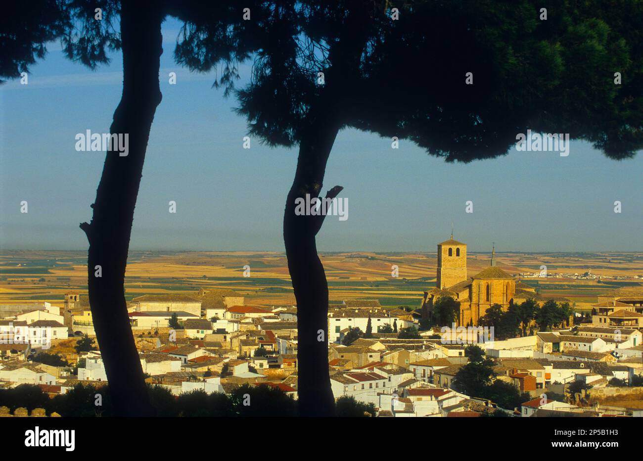 Belmonte,à droite Collégiale de San Bartolomé ,province de Cuenca,Castilla la Mancha,la route de Don Quichotte, Espagne Banque D'Images