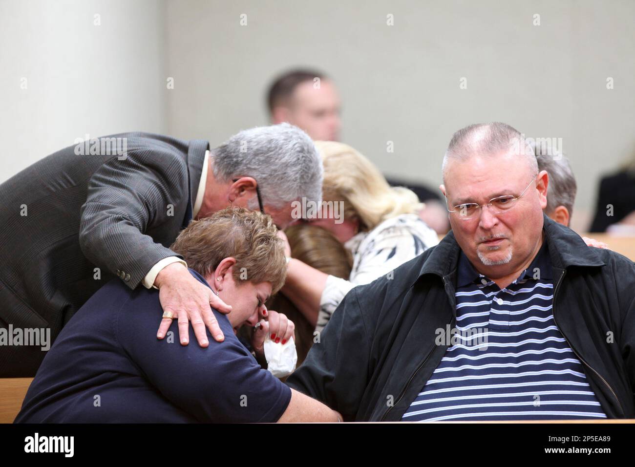 family-members-and-friends-of-former-franklin-county-sheriff-s-deputy