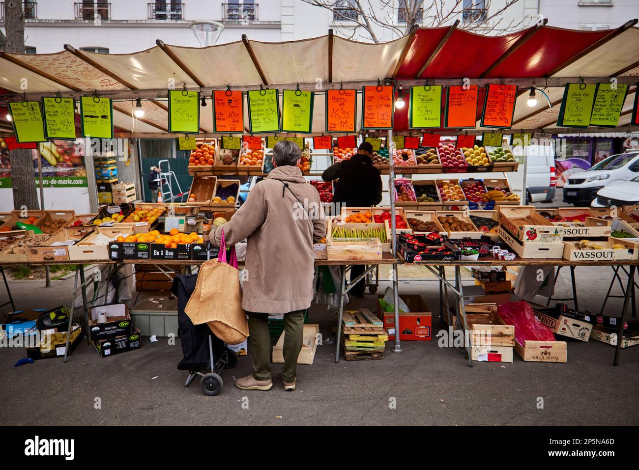 Paris quartier Montparnasse marché Edgar Quinet marché agricole Banque D'Images