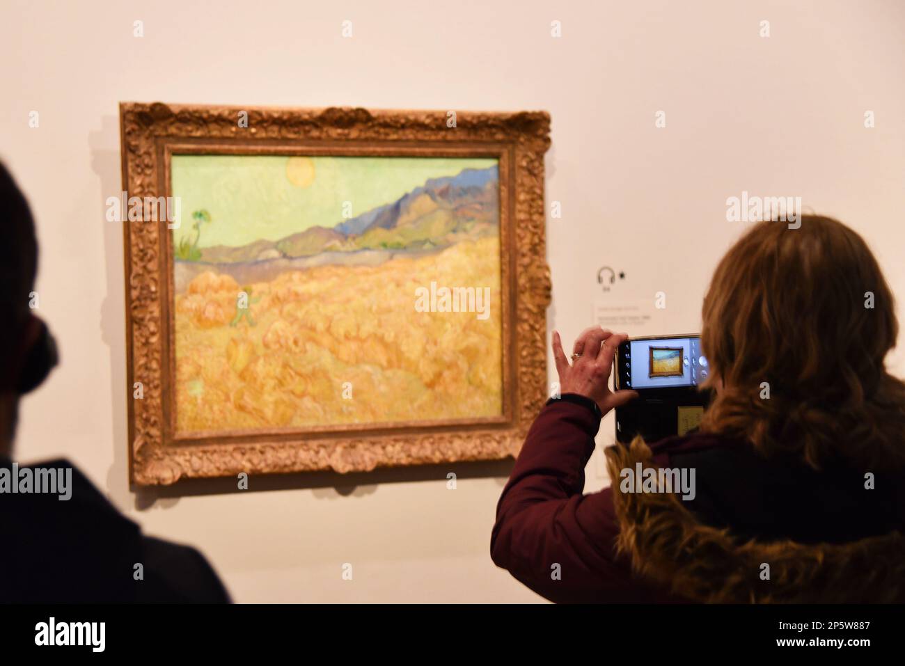 Amsterdam, pays-Bas. Janvier 2023. Les visiteurs admirent les peintures de Vincent van Gogh à Amsterdam. Photo de haute qualité Banque D'Images
