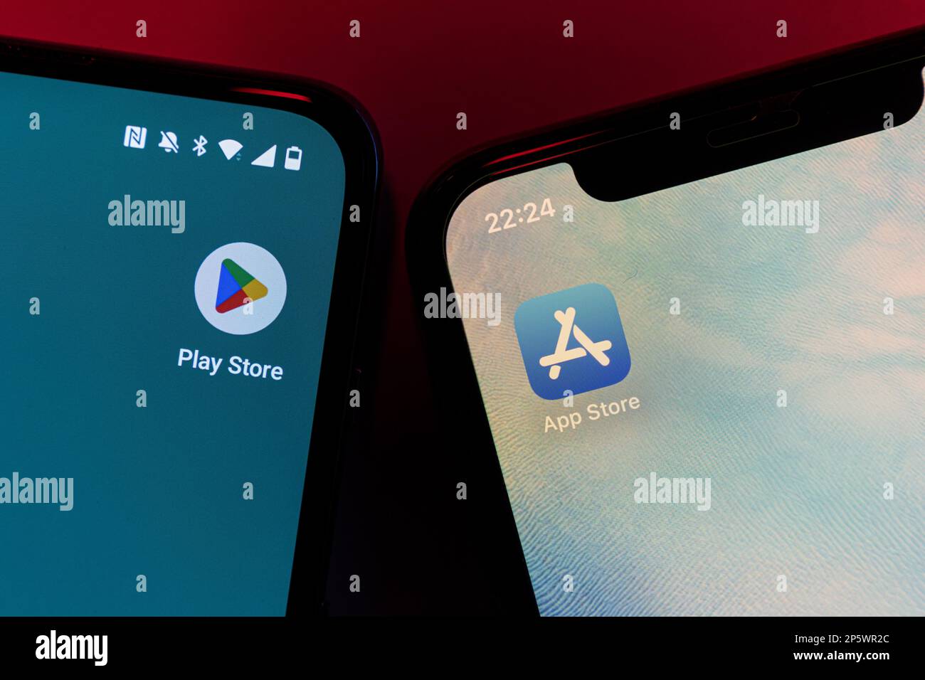 Google Play Store et Apple App Store sur les smartphones Android et Apple iPhone. . Photo de haute qualité Banque D'Images