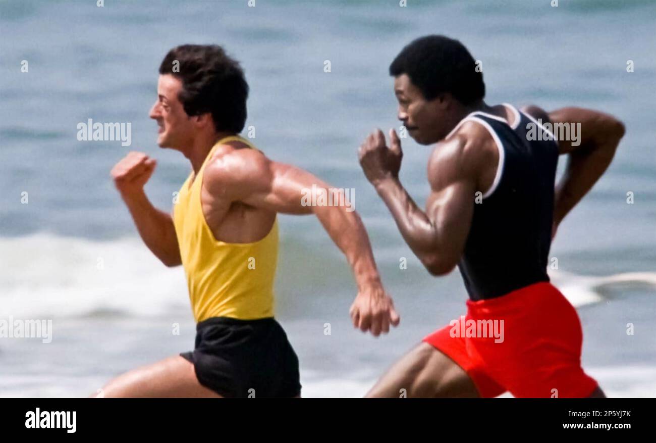 ROCKY III 1982 MGM/UA Entertainment Soo. Film avec Sylvester Stallone à gauche et Carl Withers Banque D'Images
