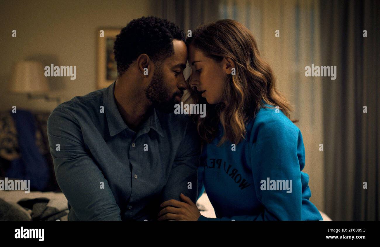 Quelqu'un que j'avais l'habitude de connaître Jay Ellis et Alison Brie Banque D'Images