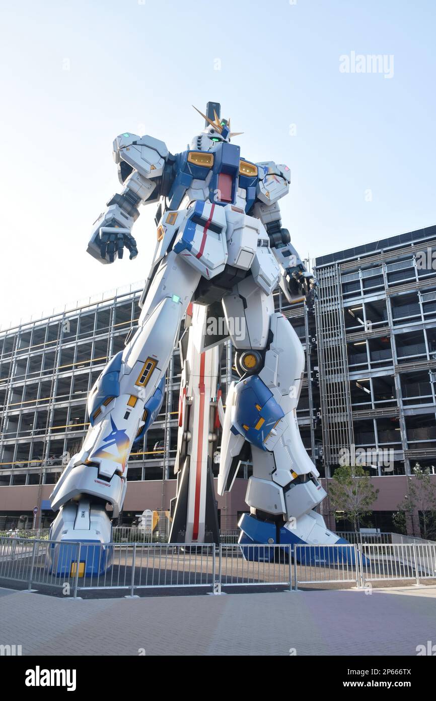 Fukuoka Japon Mars, 2 2023 : modèle nu Gundam au parc commercial Mitsui Lalaport Fukuoka Banque D'Images