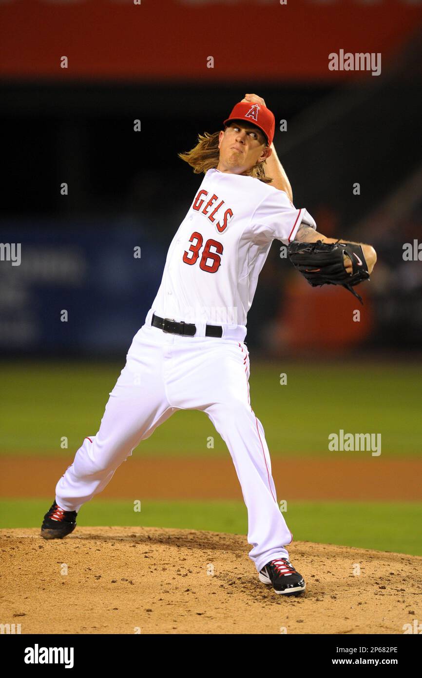 August 17, 2012 Anaheim, CA. Los Angeles Angels starting pitcher Jered Weaver #36 pitches during the Major League Baseball game between the Los Angeles Angels and the Tampa Bay Rays at Angels Stadium in Anaheim, CA. David Hood/CSM (Cal Sport Media via AP Images) Banque D'Images