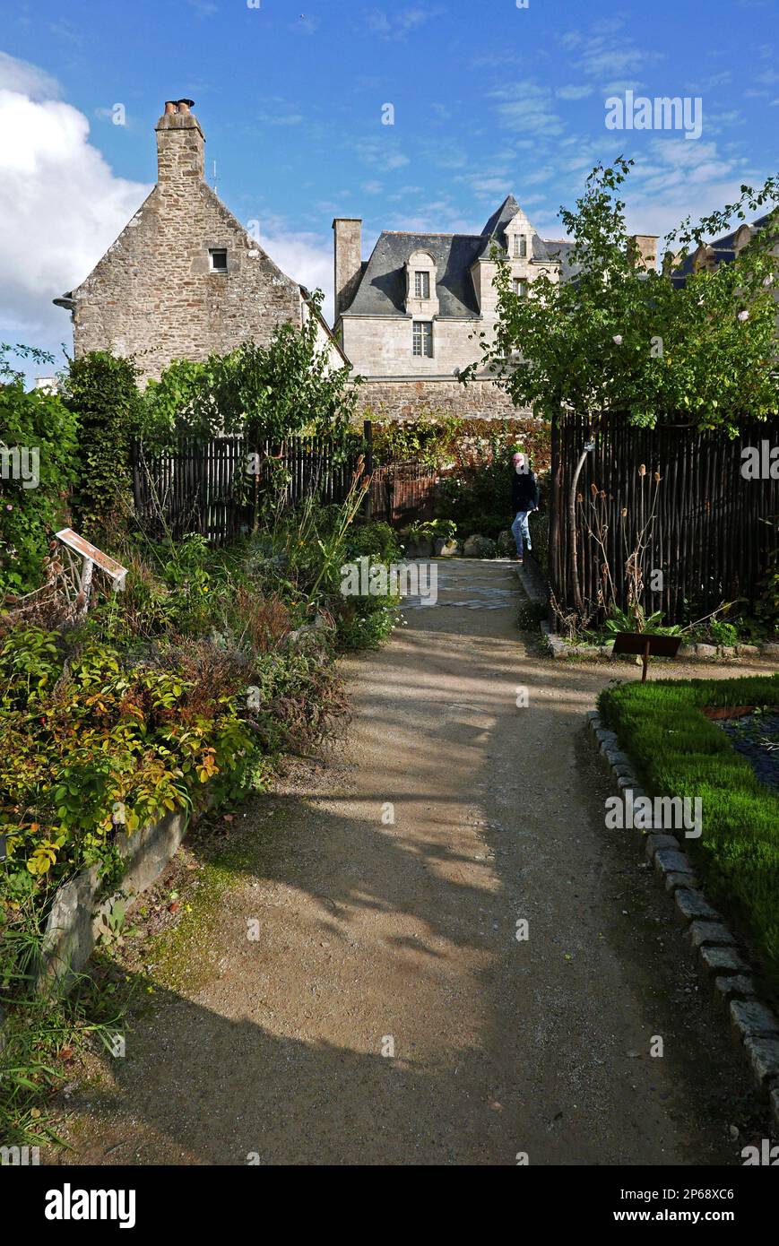 Le jardin du Prieuré Locmaria, Quimper, Finistère, Bretagne, Bretagne, France, Europe Banque D'Images