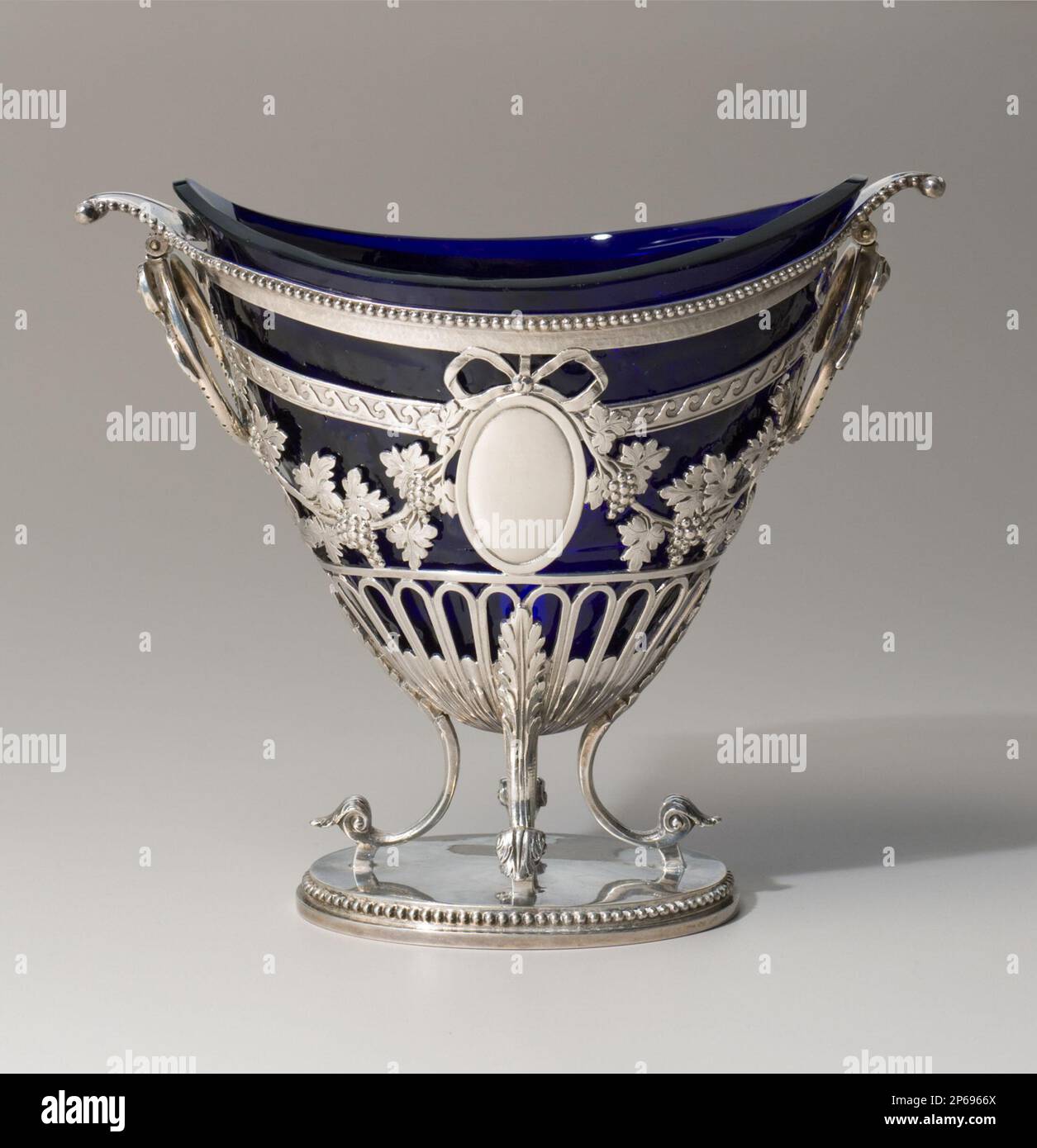 Robert Hennell I, Panier à sucre, 1782/83, verre bleu et argent. Banque D'Images