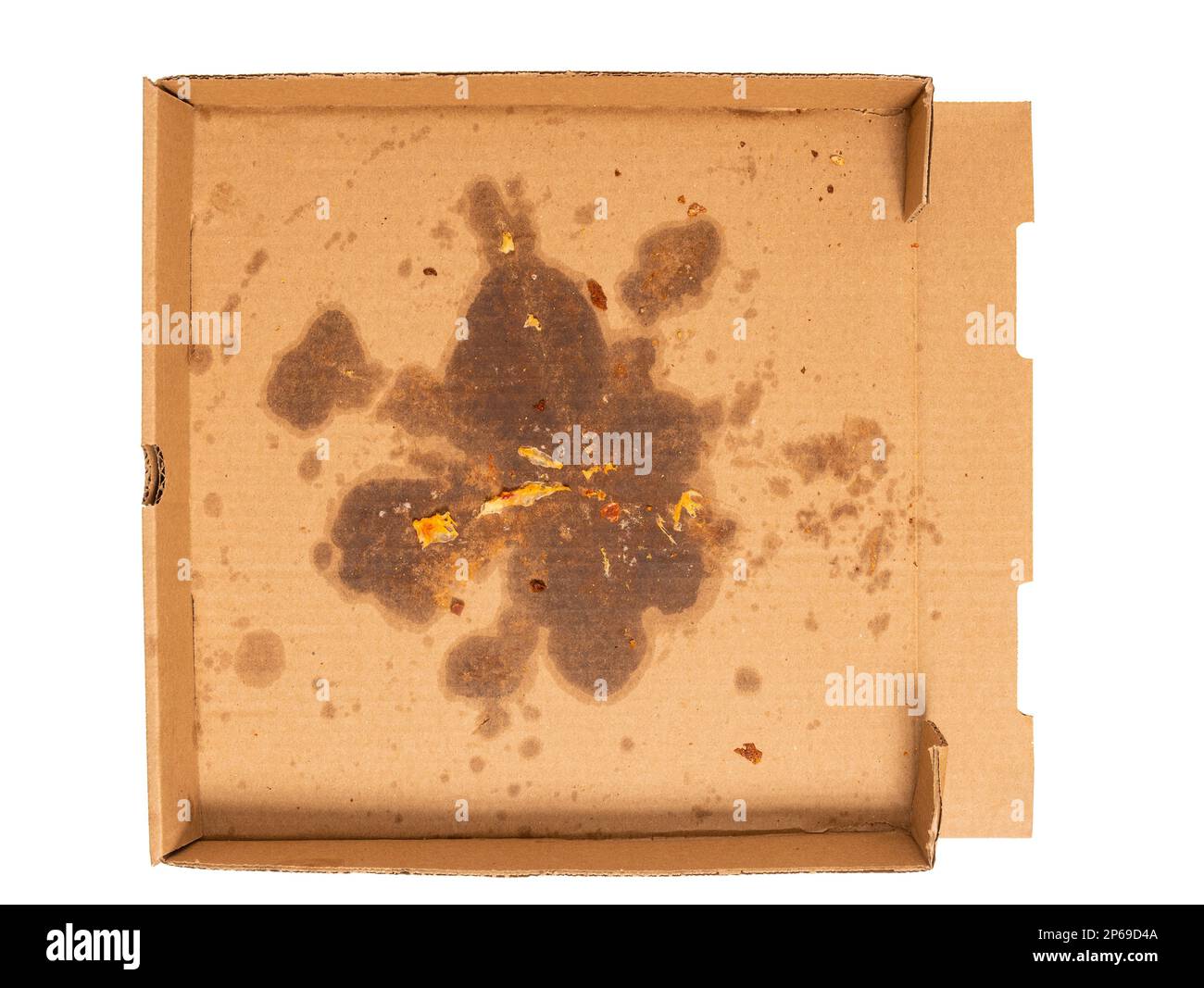 Plan horizontal d'une boîte à pizza vide avec des taches de graisse isolées sur du blanc. Copier l'espace. Banque D'Images