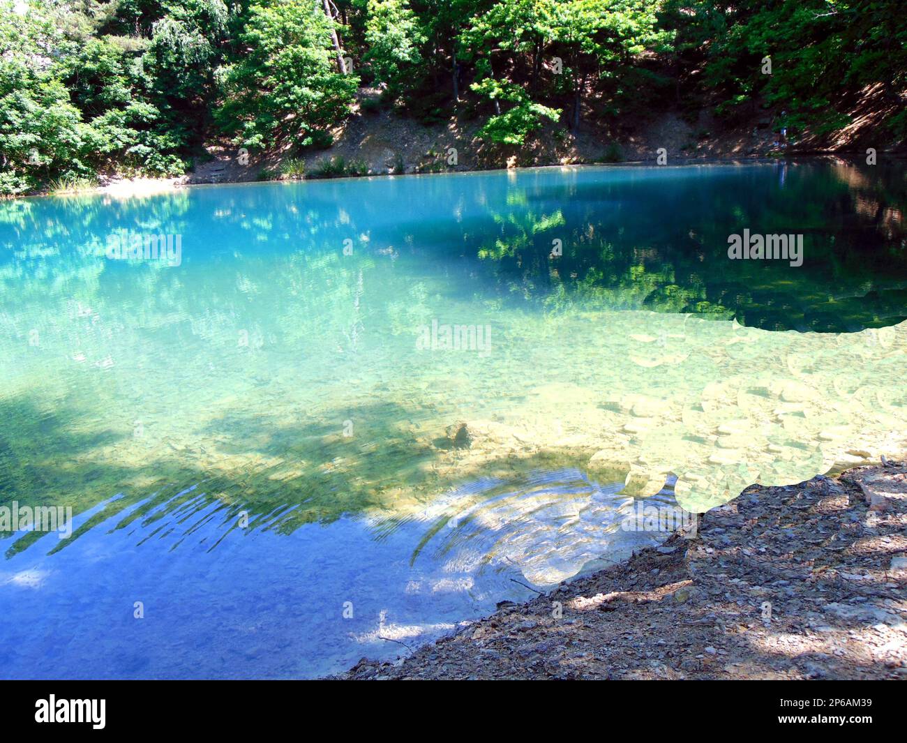 Blue Lake à Baia Sprie, Maramures, Roumanie - Lacul Albastru Banque D'Images
