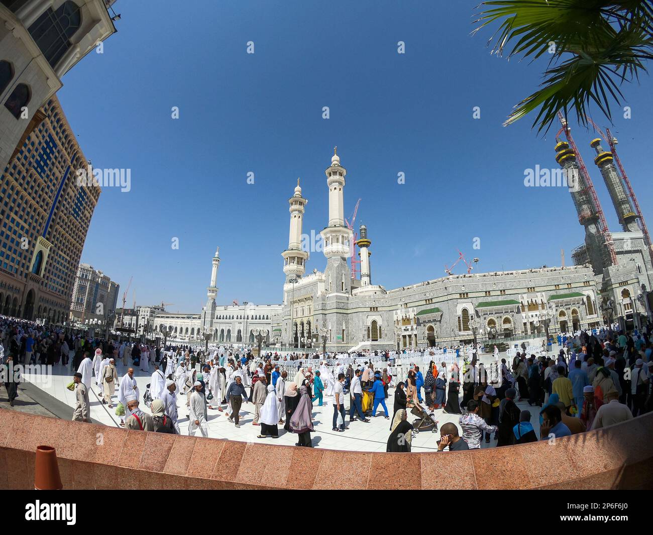 Masjid Al Haram, également connu sous le nom de Grande Mosquée de la Mecque, est une mosquée qui entoure la Kaaba à la Mecque, dans la province de la Mecque en Arabie Saoudite. Banque D'Images