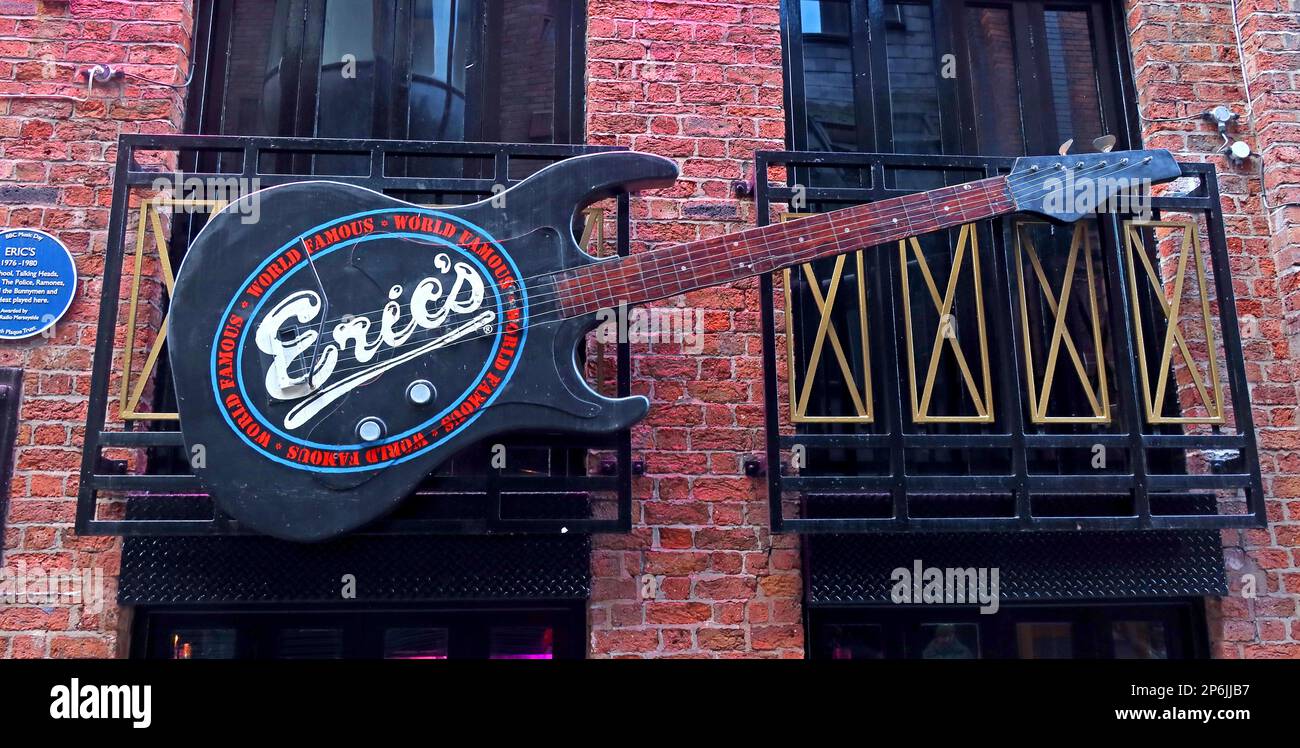 Le nouveau club Eriques, Eriques-Live, avec guitare à l'extérieur, 9 Mathew Street, Cavern Walks, Liverpool, Merseyside, Angleterre, Royaume-Uni, L2 6RE Banque D'Images