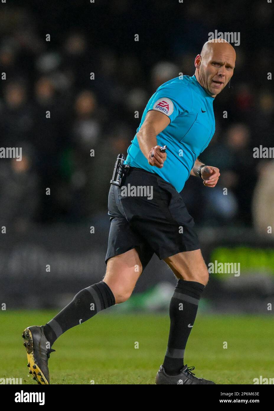 Arbitre CHARLES BREAKSPEAR Lors du match de la Sky Bet League 1 Plymouth Argyle vs Derby County at Home Park, Plymouth, Royaume-Uni, 7th mars 2023 (photo de Stanley Kasala/News Images) Banque D'Images