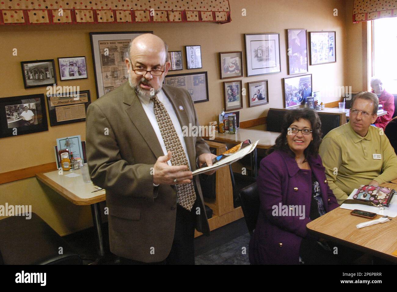Huntington Mayor Brooks Fetters, left, announces that Feb. 8, 2012 will
