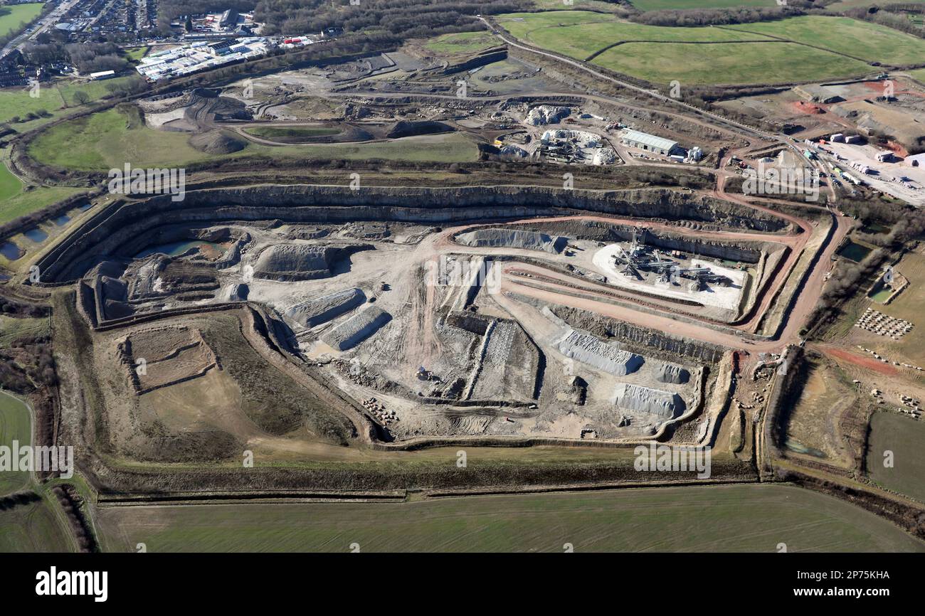 Vue aérienne de Marshalls Howley Park Quarry près de Leeds, West Yorkshire, Royaume-Uni Banque D'Images