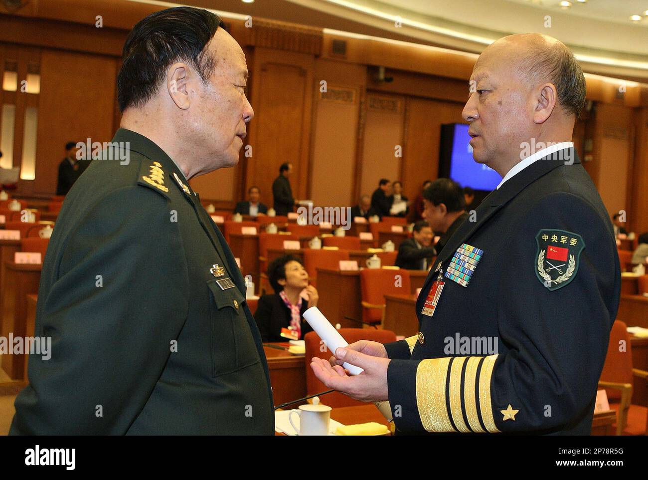 Guo Boxiong (L), Vice Chairman of the Central Military
