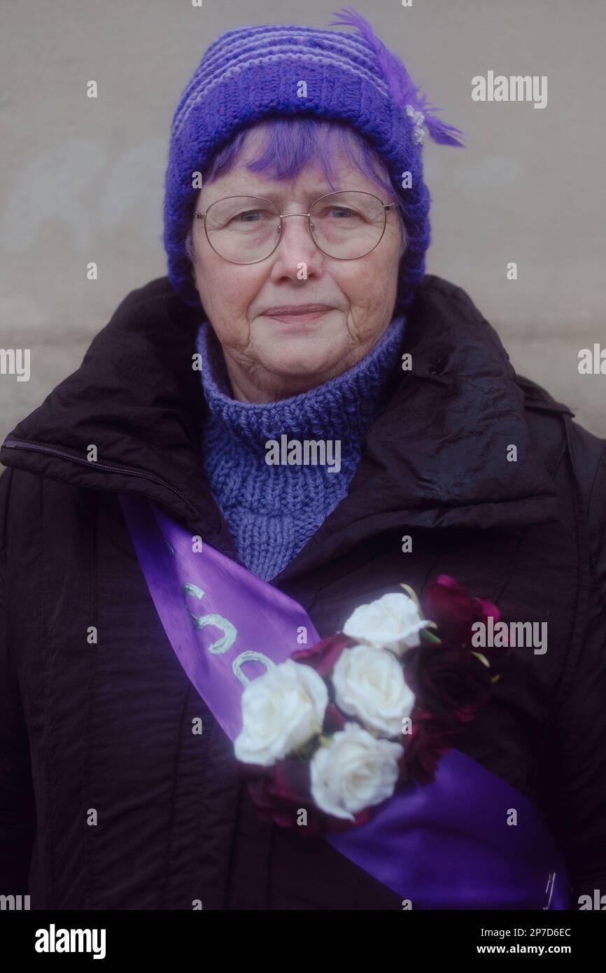 Londres, Royaume-Uni. 8th mars 2023. Les femmes contre l'inégalité des pensions de l'État manifestation du WASPI sur la place du Parlement à l'occasion de la Journée internationale de la femme crédit: João Daniel Pereira/Alay Live News Banque D'Images