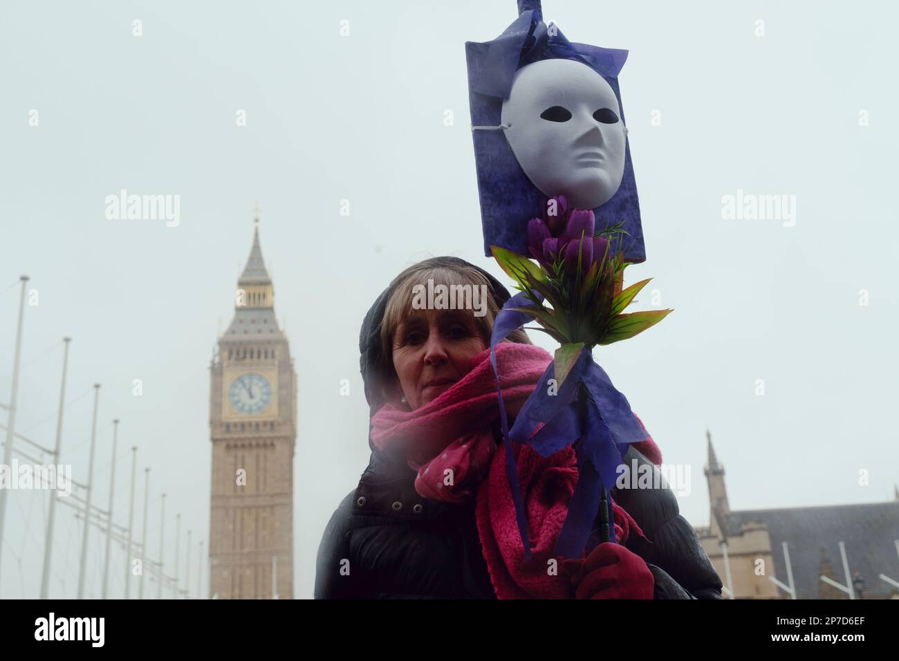 Londres, Royaume-Uni. 8th mars 2023. Les femmes contre l'inégalité des pensions de l'État manifestation du WASPI sur la place du Parlement à l'occasion de la Journée internationale de la femme crédit: João Daniel Pereira/Alay Live News Banque D'Images