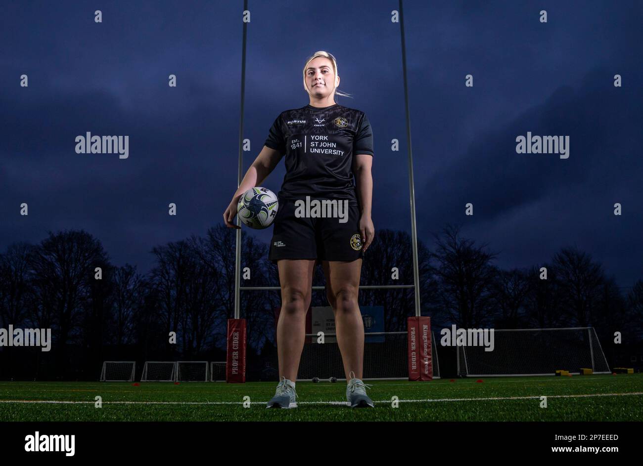 Le Pinead Peach de York Valkyrie est en avance d'une session d'entraînement au York St John University Sports Park, York. À la fin de l'année dernière, le cœur de la coupe du monde pesait fortement sur Sinead Peach, mais la star de la Valkyrie de York a rapidement changé de point de vue pour devenir le premier et le centre d'une nouvelle ère audacieuse pour la ligue féminine de rugby. Date de la photo: Mercredi 1 mars 2023. Banque D'Images