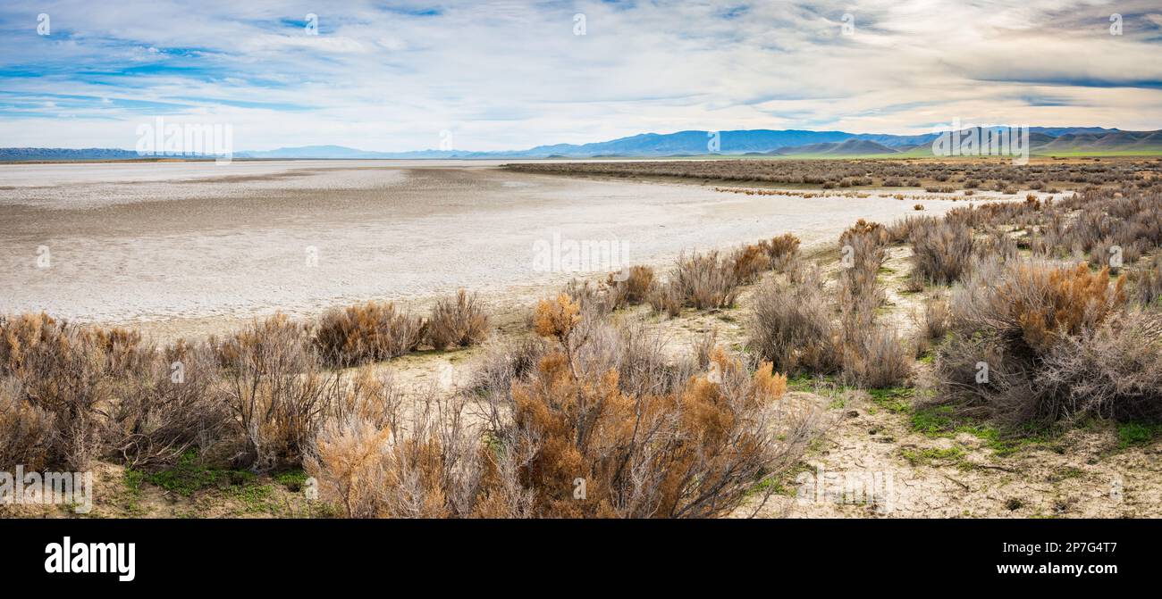Eau et montagnes au monument national des plaines de Corrizo Banque D'Images