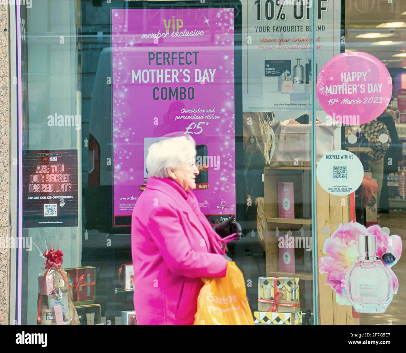 Glasgow, Écosse, Royaume-Uni 8th mars 2023. Fête des mères shopping dans les rues de la ville, crédit Gerard Ferry/Alay Live News Banque D'Images