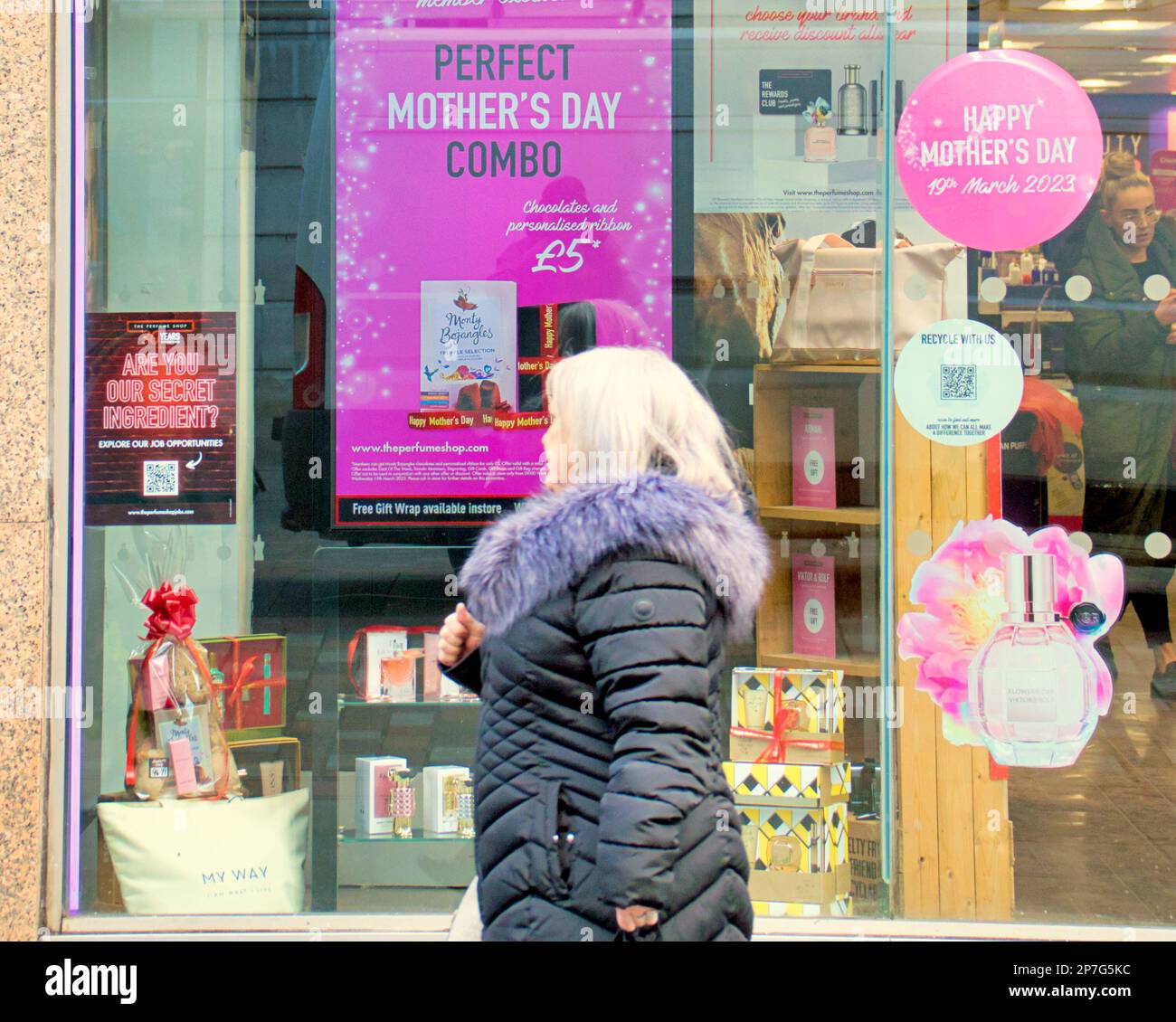 Glasgow, Écosse, Royaume-Uni 8th mars 2023. Fête des mères shopping dans les rues de la ville, crédit Gerard Ferry/Alay Live News Banque D'Images