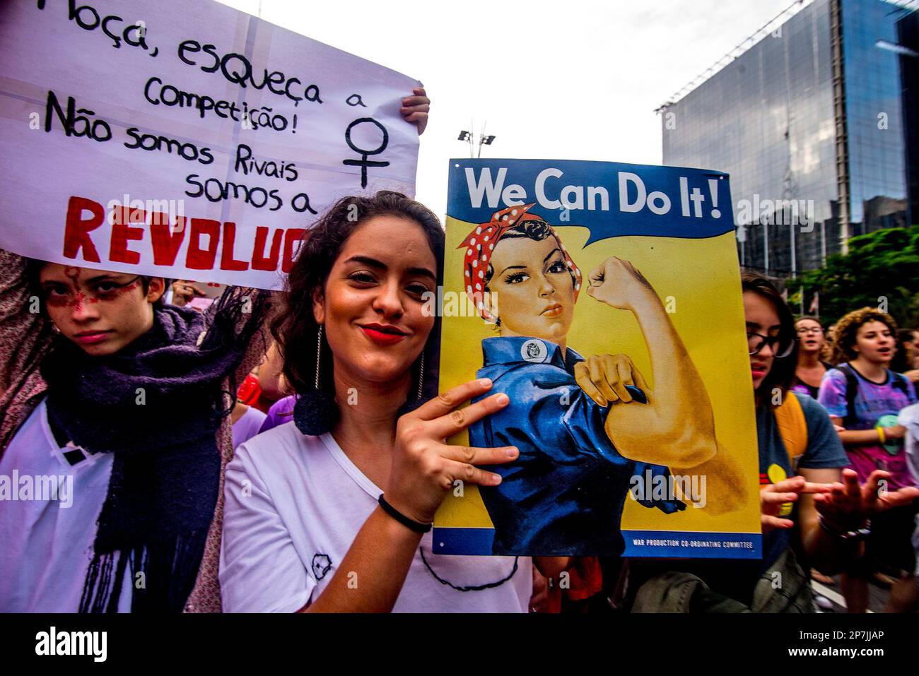 São Paulo SP Brésil 08 mars 2023 Marche des femmes sur les droits à l'occasion de la Journée internationale de la femme. Credit: Cris Faga/Alay Live News Banque D'Images