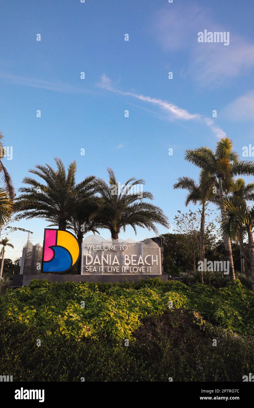 Le panneau de bienvenue à la ville de Dania Beach dans le sud de la Floride Banque D'Images