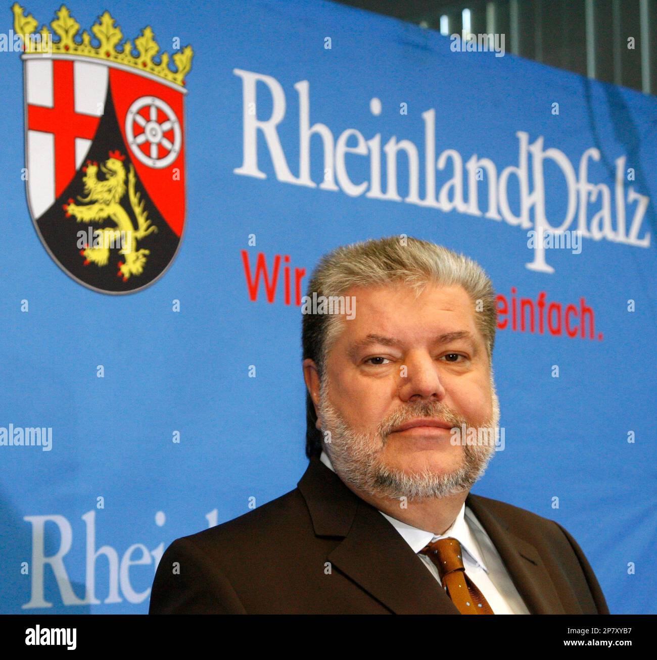 3 Tage überfällig Aber Keine Ss Anzeichen ARCHIV - Der zurueckgetretene SPD Vorsitzende, Ministerpraesident von