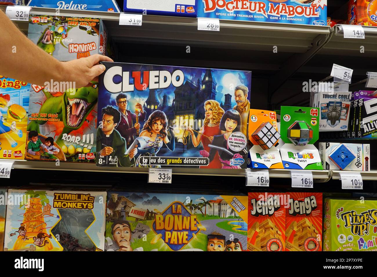 Jeux de société Cluedo dans un magasin Banque D'Images